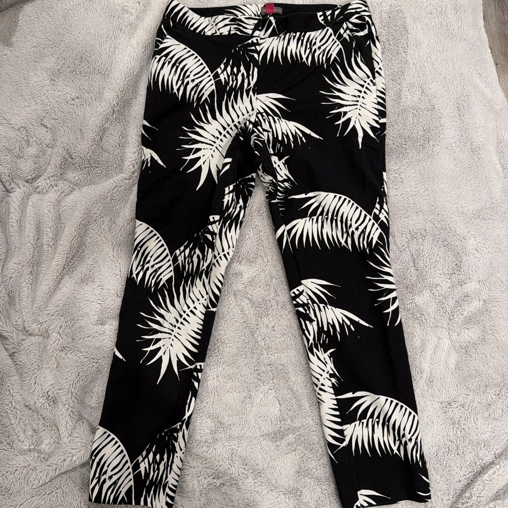Vince Camuto‎ Pants Women Size 8 Black with White Palm Tree Floral Print